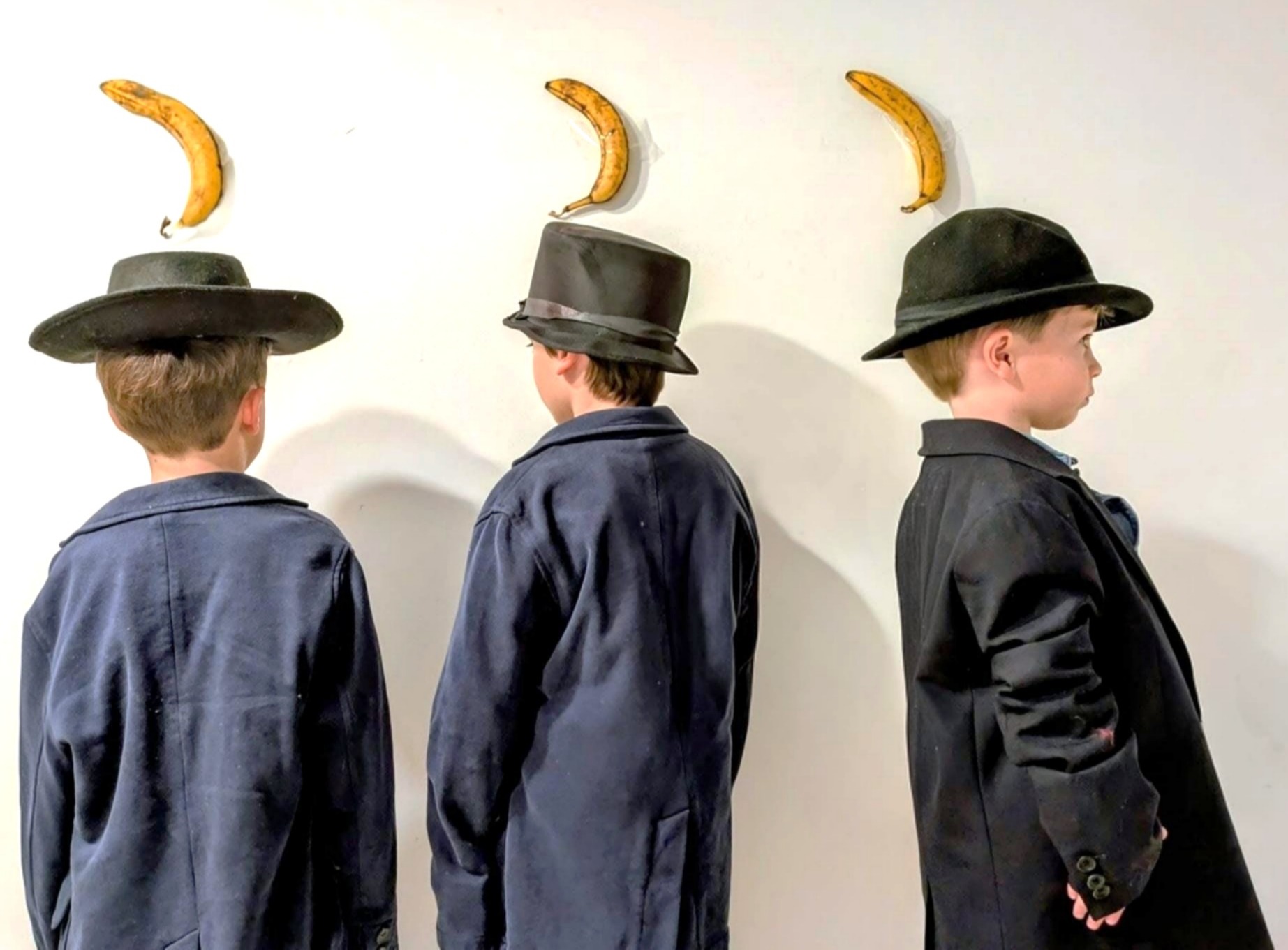 FINALISTA 2 Foto Ruano. 1235. Louis Camuzard Muret 11 Lycée. A. Camillo. Magritte. El misterio del horizonte.