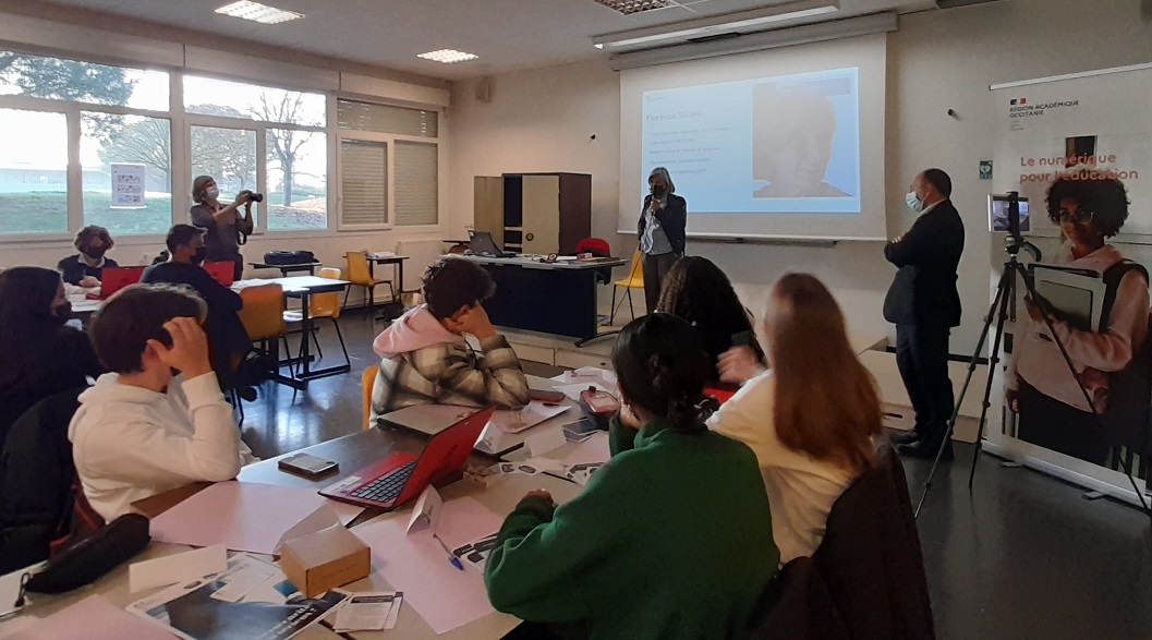 photo de l'intervention de Mme Sèdes au lycée Matisse de Cugnaux, CyberEnJeux, décembre 2021