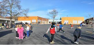 photo cours école Gratentour