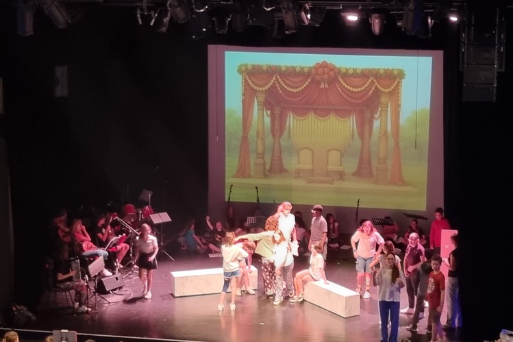 comedie musicale anne marchand