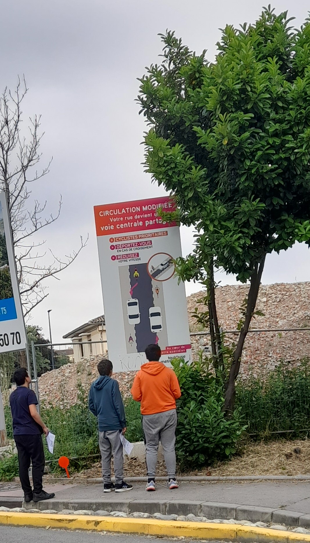 nouveaux panneaux de signalisation