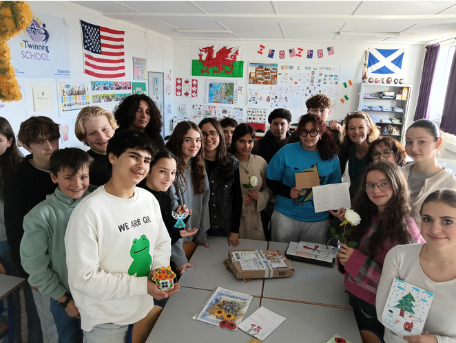 cards and presents European keepers