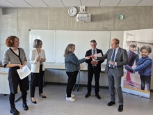 Photo avec enseignant et recteur