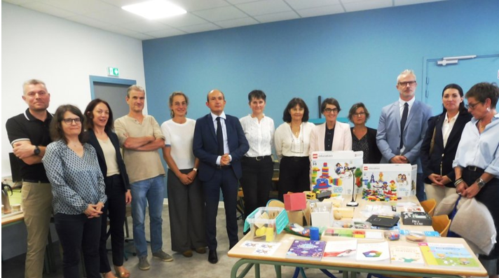 Monsieur le Recteur et les enseignants