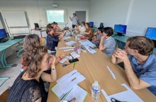 Enseignants en train de travailler