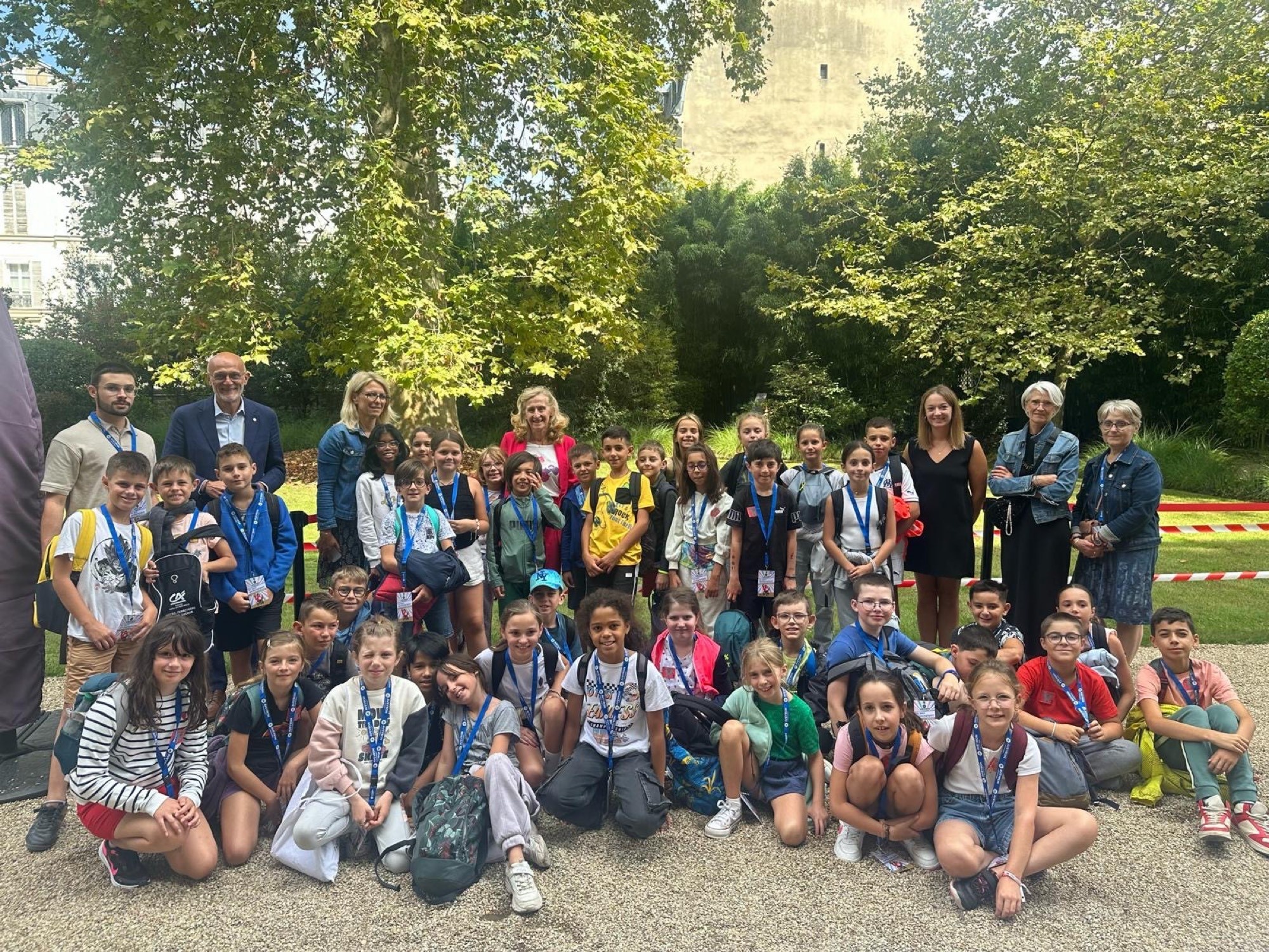 Les élèves de l'école Jean Boudou, reçus au Ministère, lors de leur voyage scolaire des jeux Paralympiques en septembre 2024.