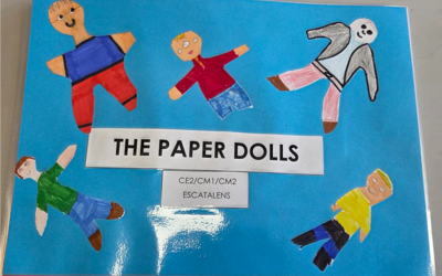 the paper dolls book Escatalens
